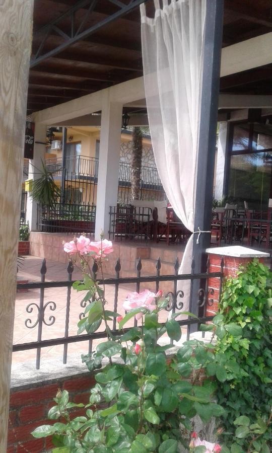 Villa Renesans Dojran Exteriör bild