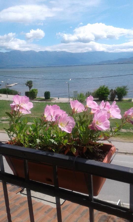 Villa Renesans Dojran Exteriör bild