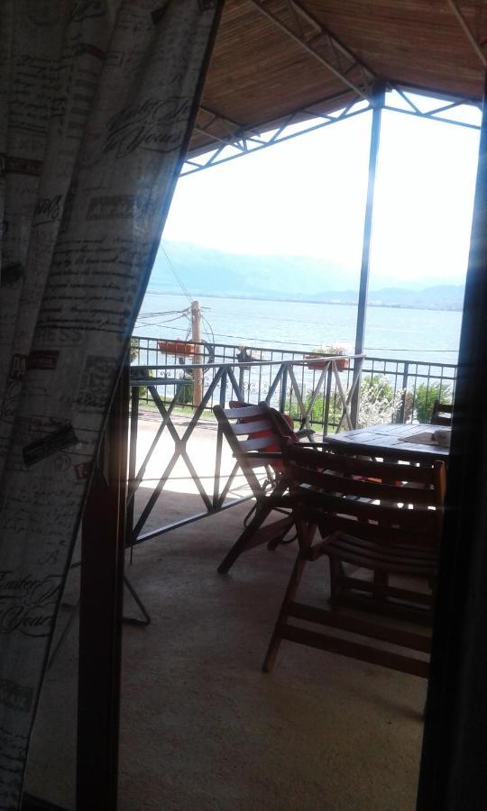 Villa Renesans Dojran Exteriör bild