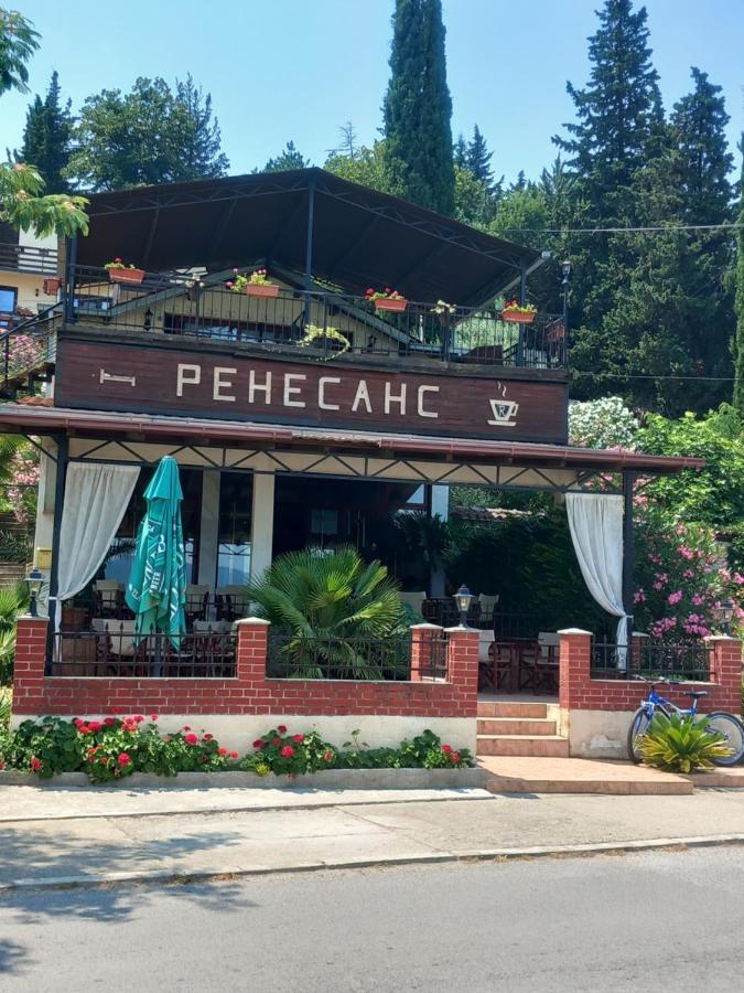 Villa Renesans Dojran Exteriör bild