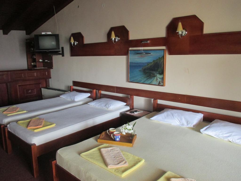 Villa Renesans Dojran Exteriör bild